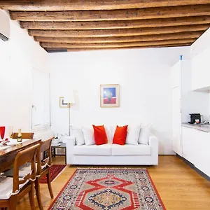 Romantic House Venise